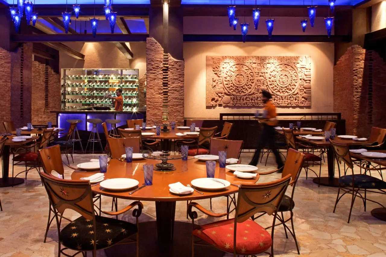 Radisson Blu Plaza Delhi Airport